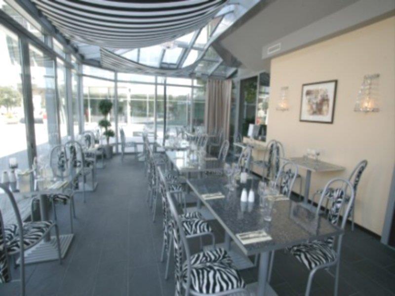 Scandic Grand Hotel Örebro Buitenkant foto